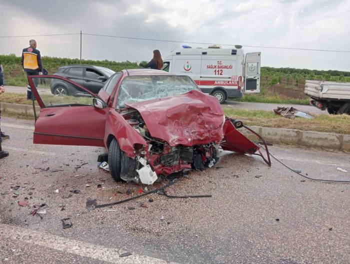 Adana’da Trafik Kazası:1 Ölü 2 Yaralı