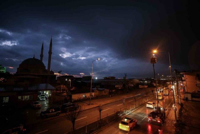 Uedaş’tan Bayramda Kesintisiz Enerji Hizmeti