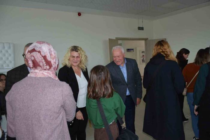 Lapseki Belediyesinde Geleneksel Personel Bayramlaşması Yapıldı