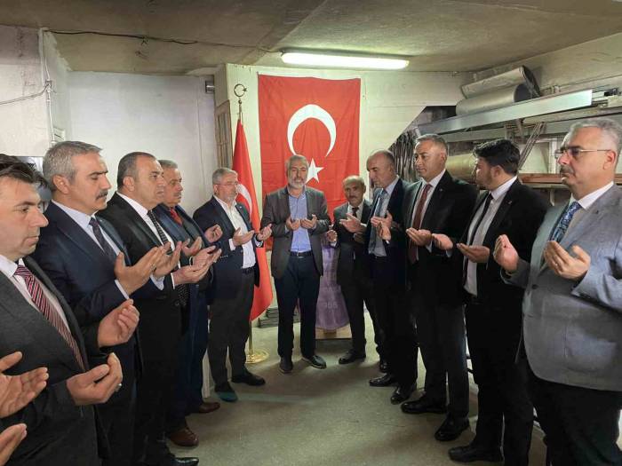 Esnaf Asırlık ‘arife Duası’nda Buluştu