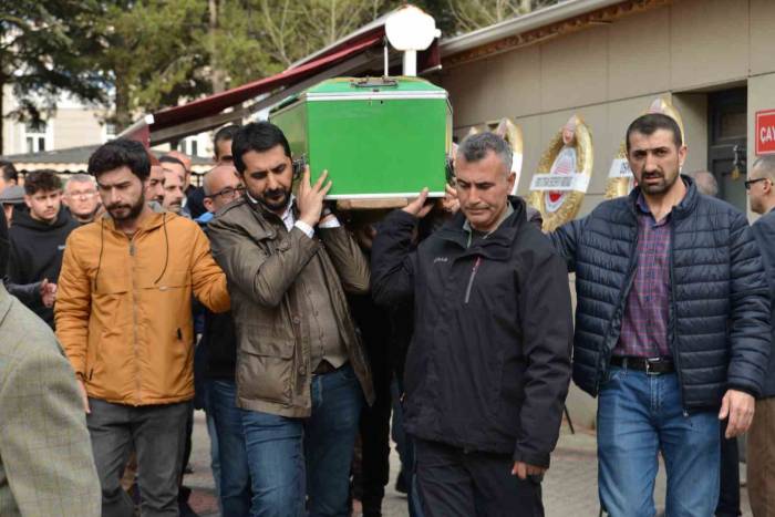 İlk İş Gününe Giderken Kazada Hayatını Kaybeden Selim Son Yolculuğuna Uğurlandı