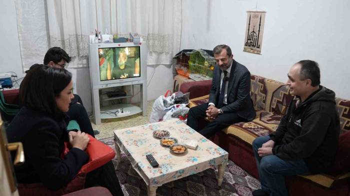 Gürsu’da Bayramlıklar Başkandan