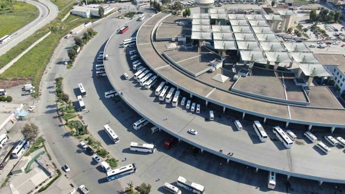 İzmir Otogarı Bu Bayram Öncesi Sakin