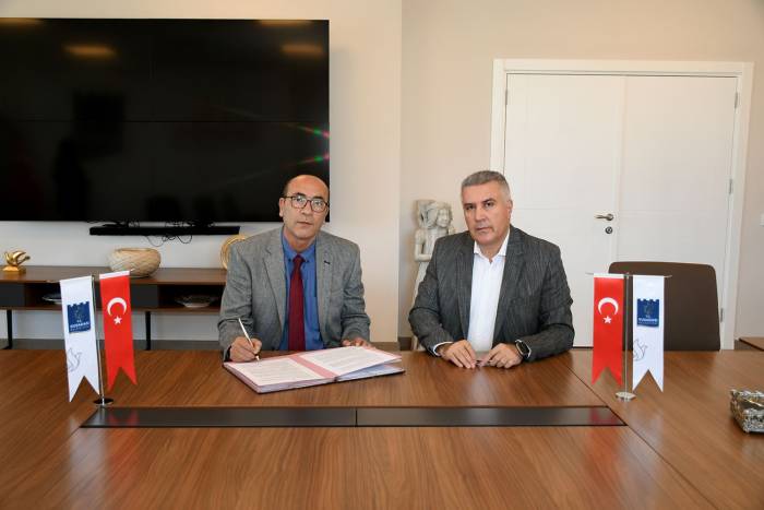 Kadıkalesi Kazısına Kuşadası Belediyesi’nin Desteği Sürecek