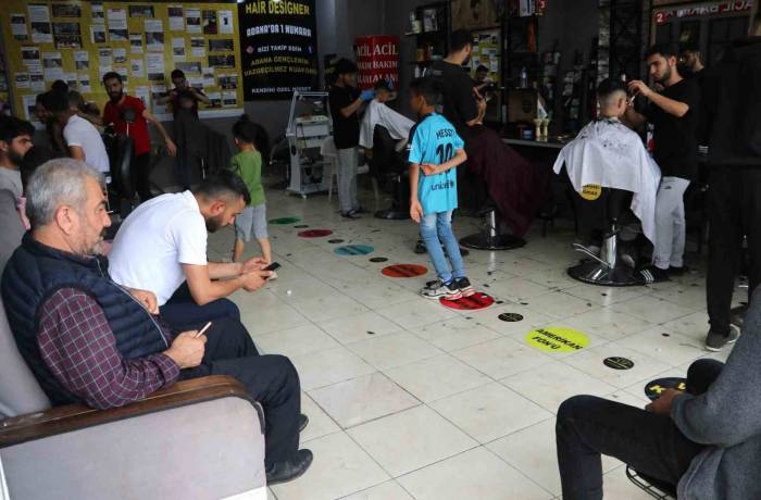 Berberlerde Bayram Namazına Kadar Sürecek Mesai Başladı