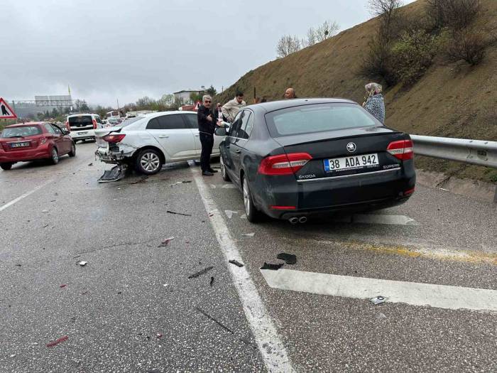 Samsun’da Zincirleme Trafik Kazası: 4 Yaralı