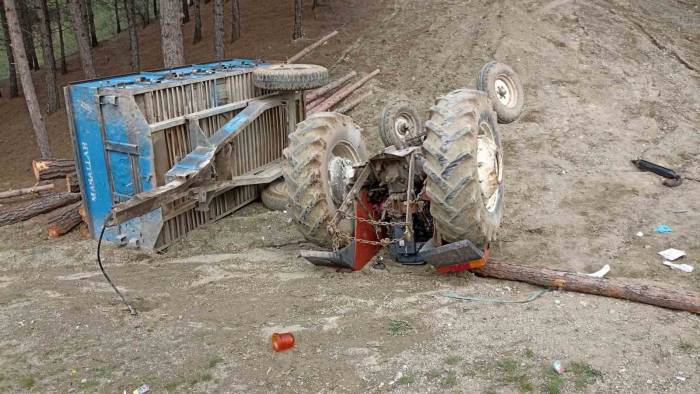 Şarampole Yuvarlanan Traktörün Sürücüsü Hayatını Kaybetti