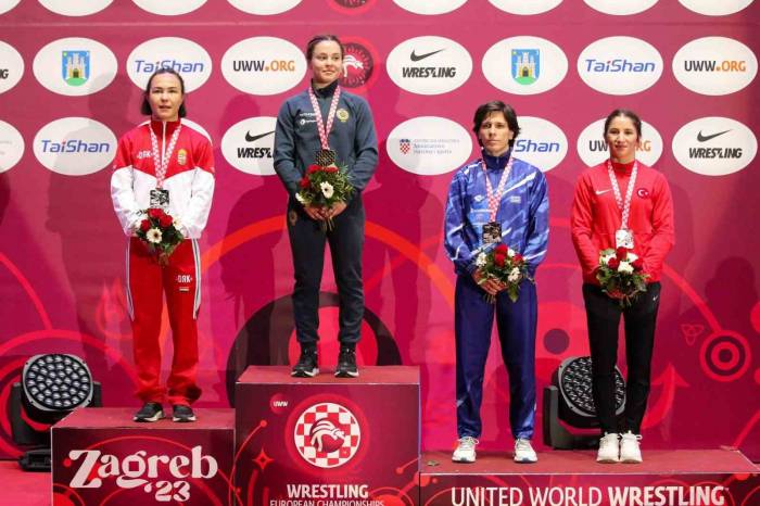 Zeynep Yetgil: "bu Madalyayı Onlara Hediye Ediyorum"