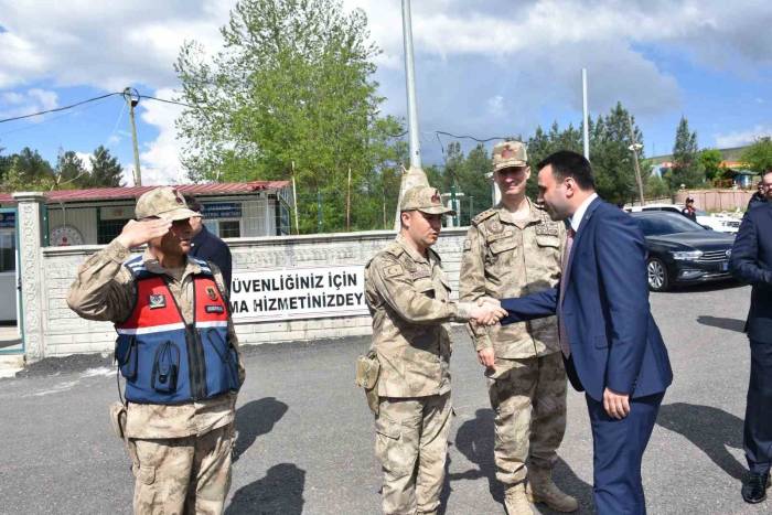 Siirt’te Şehit Aileleri Ve Afetzede Aileler Yalnız Bırakılmadı