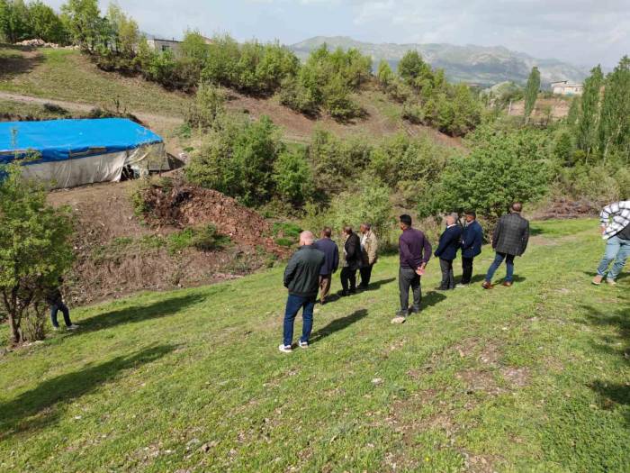 Keçilerini Kurtların Telef Ettiği Besiciye Belediye Başkanından Destek