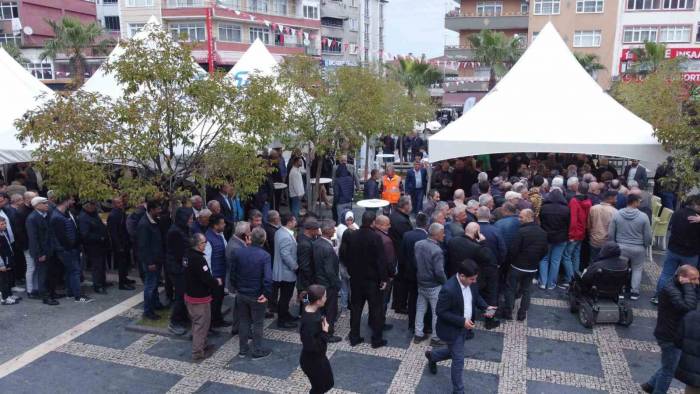 Başkan Togar İlçe Halkıyla Bayramlaştı