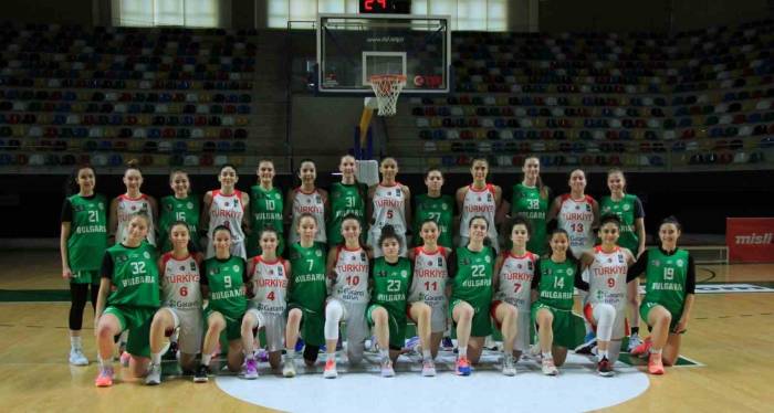 Hazırlık Maçı: Türkiye: 85 - Bulgaristan: 44