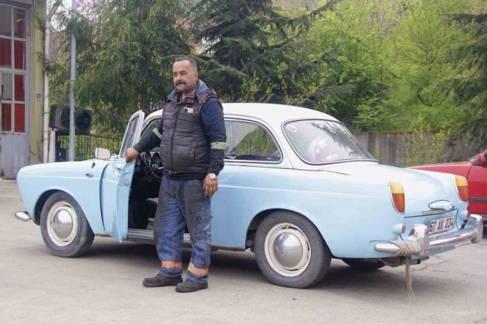 Gözü Gibi Baktığı Nostaljik Aracına 350 Bin Lira İstedi
