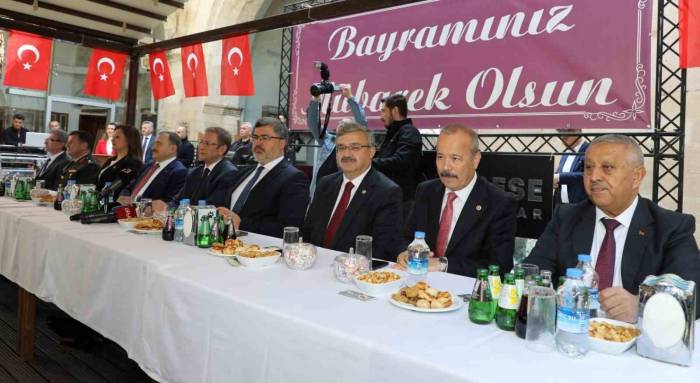 Afyonkarahisar Protokolü Bayramlaştı