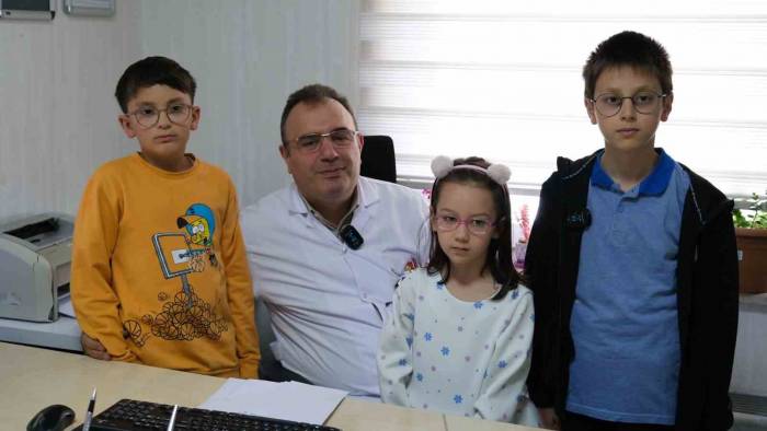 Sağlık Çalışanları Çocuklarının Bayram Harçlıkları Depremzede Akranlarına