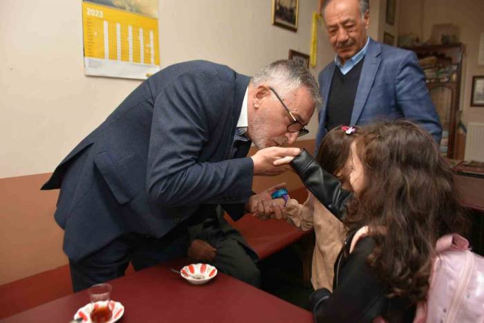 Bozkurt’ta Mahalle Sakinleriyle Bayramlaşma Töreni