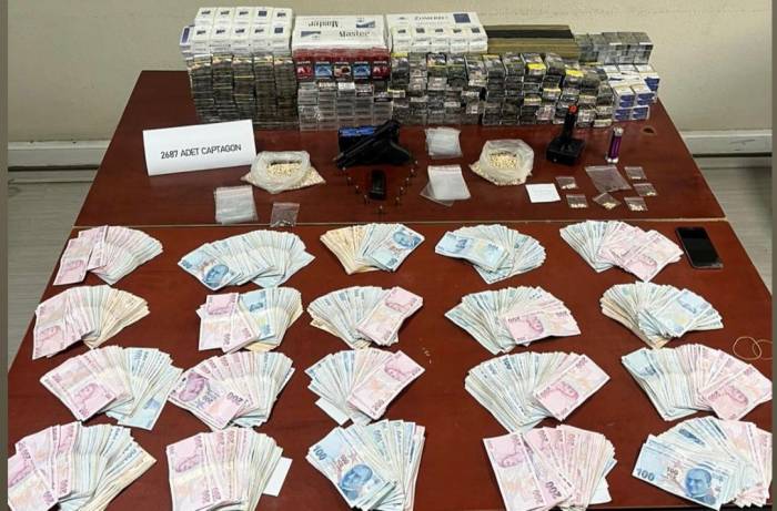 İzmir Polisinden Uyuşturucu Tacirlerine Suçüstü