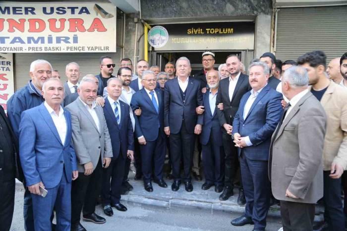 Bakan Akar Ve Başkan Büyükkılıç’tan Stk’lara ‘bayram’ Ziyareti