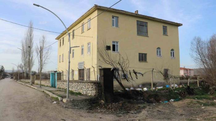 Gizemli Zehirlenme De Hekzan İddiası