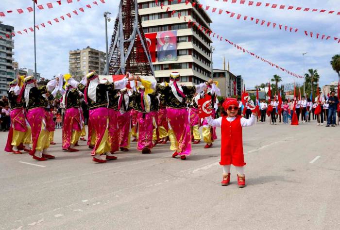 Adana’da 23 Nisan Ulusal Egemenlik Ve Çocuk Bayramı Kutlandı