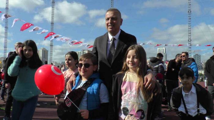 23 Nisan Ataşehir’de Coşkuyla Kutlandı