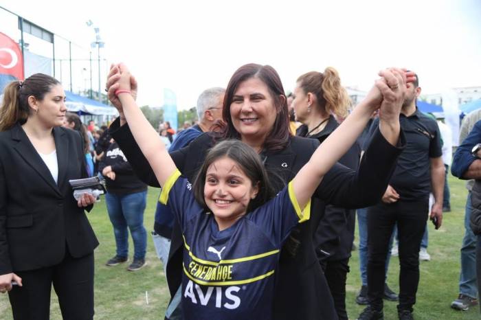 Başkan Çerçioğlu, Aydın Tekstil Park’ta Çocuklar Ve Aileleriyle Buluştu