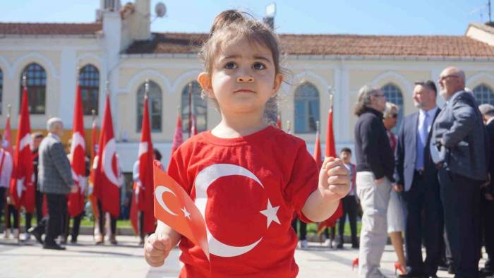 Edirne’de 23 Nisan Ulusal Egemenlik Ve Çocuk Bayramı Coşkuyla Kutlandı