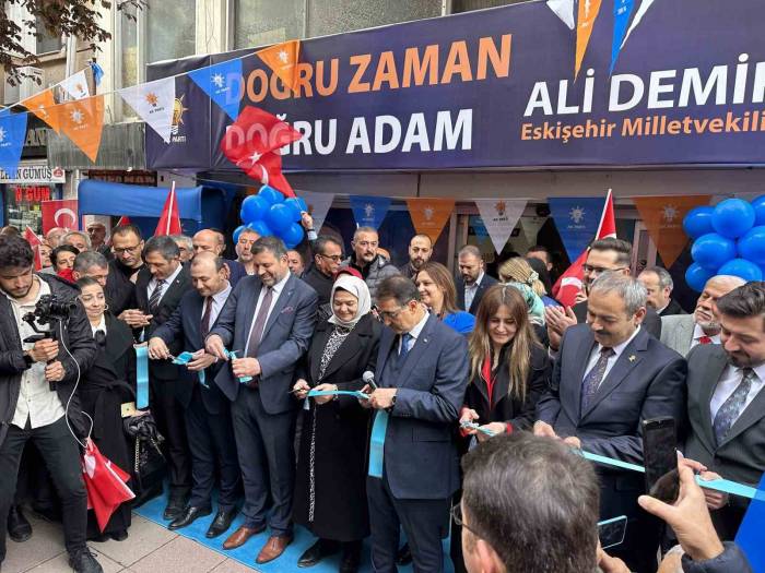 Bakan Dönmez, Eskişehir’de Seçim Bürosu Açılışına Katıldı