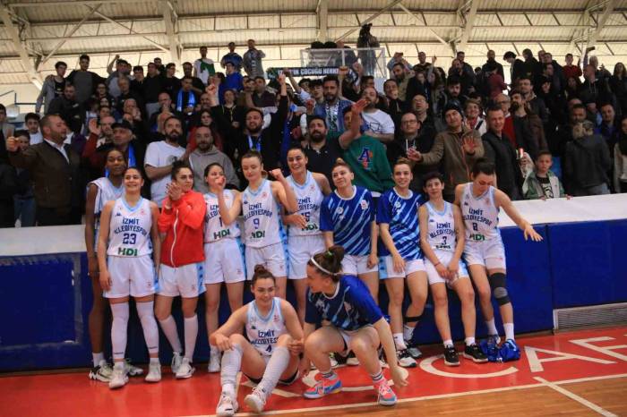 Kadınlar Basketbol Ligi: İzmit Belediyespor: 69 - Botaş Gelişim: 54