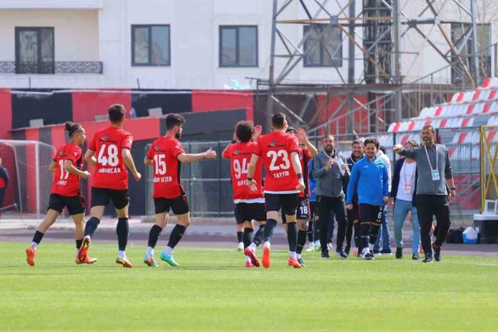 Tff 2. Lig: Vanspor Fk: 2 - Serikspor: 2