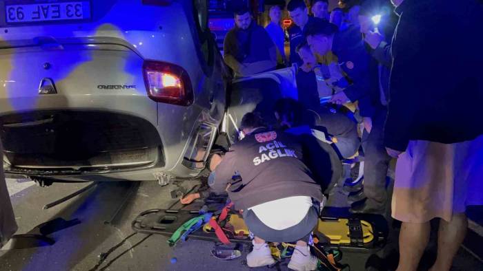 Maltepe’de Kontrolden Çıkan Otomobil 3 Araca Çarpıp Takla Attı: 1 Yaralı