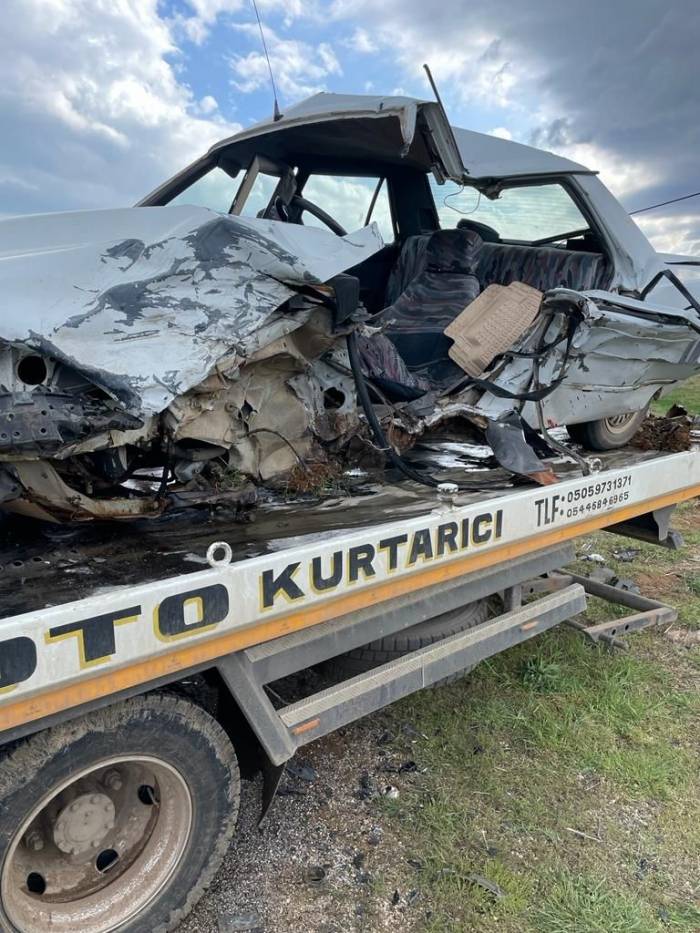 Tufanbeyli’de Trafik Kazası: 1 Ölü, 4 Yaralı