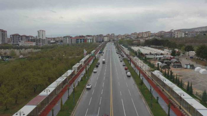 Yeşilyurt’ta Geçici İş Yerlerinin Kurulumu Tamamlandı