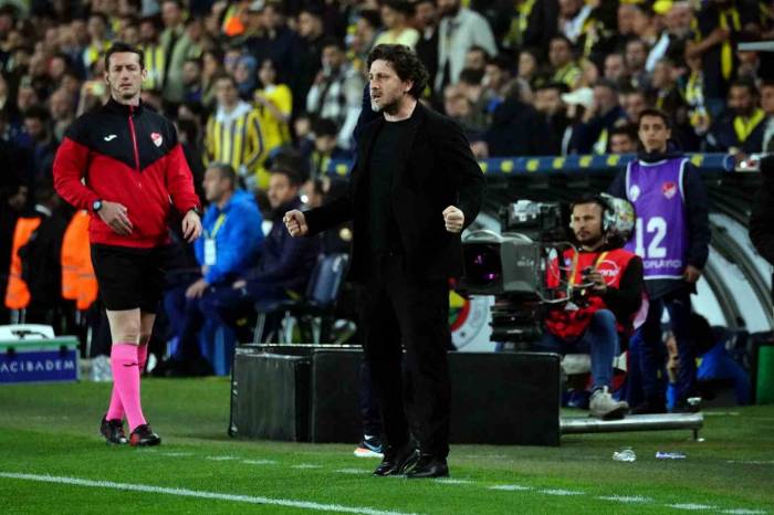 Spor Toto Süper Lig: Fenerbahçe: 3 - İstanbulspor: 3 (maç Sonucu)