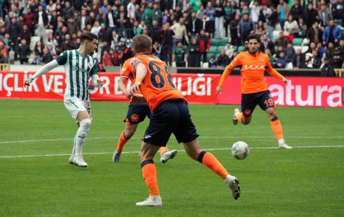 Spor Toto Süper Lig: Giresunspor: 2 - M. Başakşehir: 4 (maç Sonucu)
