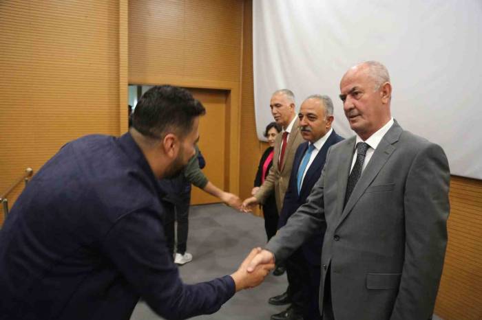 Başkan Akman Mesai Arkadaşları İle Bayramlaştı