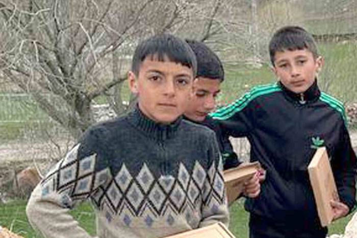 23 Nisan Çocuklarına Dron Eğitimi Verilip, Kitap Dağıtıldı