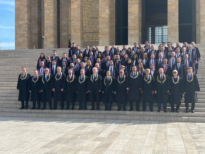 Aym Başkanı Arslan, Anıtkabir’i Ziyaret Etti