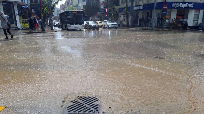 Bandırma Yağmura Teslim Oldu