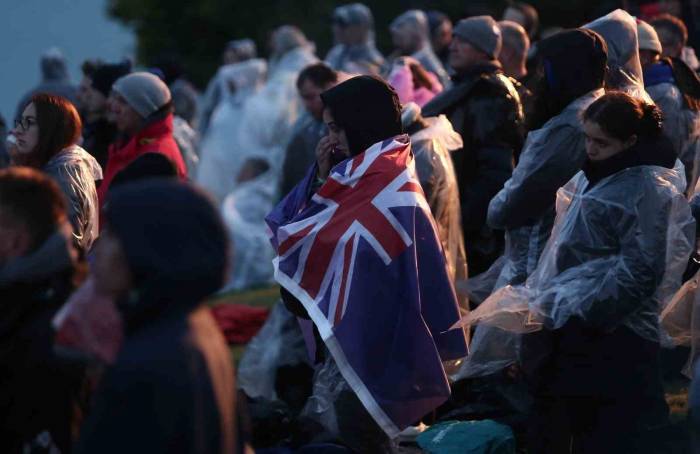 Anzaklar ‘şafak Ayini’ İle Atalarını Andı