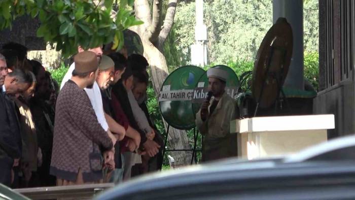 Çocuğunun Gözü Önünde Öldürülen Esnaf Son Yolcuğuna Uğurlandı