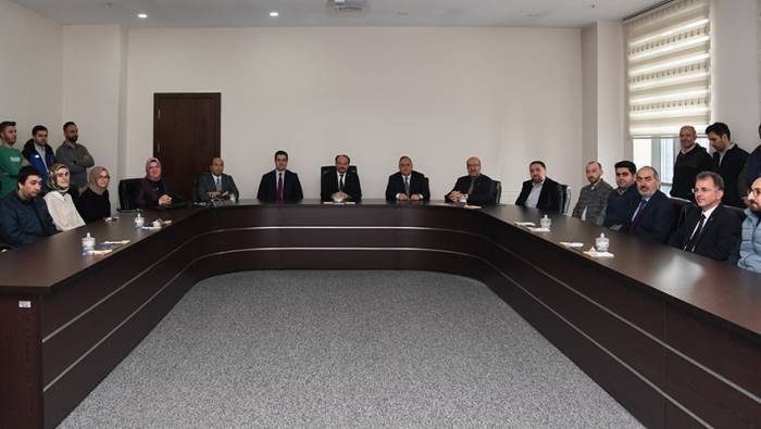 Etü’de Bayrak Değişimi