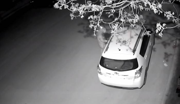 Isparta’da Otomobil Hırsızlığı Güvenlik Kamerasına Yansıdı