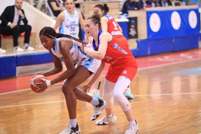 Kadınlar Basketbol Ligi: İzmit Belediyespor: 65 - Botaş Gelişim: 68