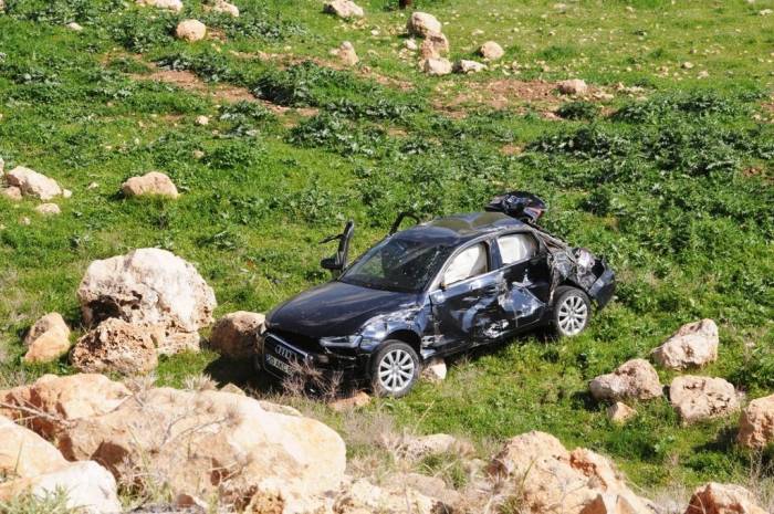 Cizre’de Otomobil Şarampole Yuvarlandı: 1 Yaralı
