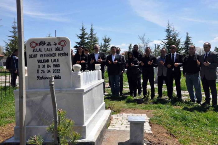 Cinayete Kurban Giden Veteriner Hekim Lale, Kabri Başında Anıldı