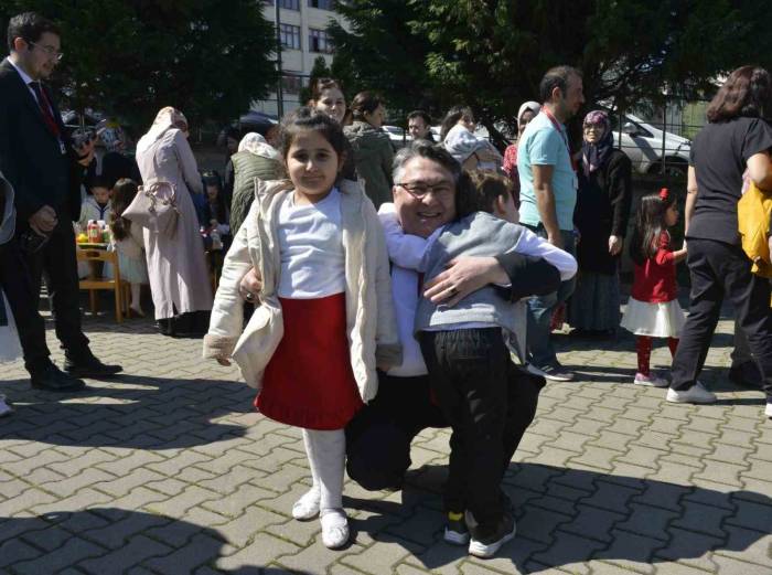 Zbeü’de Bayramı Etkinliklerle Kutladılar