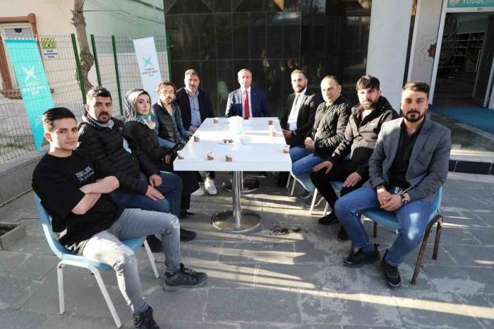 Ağrı Milli Eğitim Müdürü Kökrek, Gençlerle Buluştu