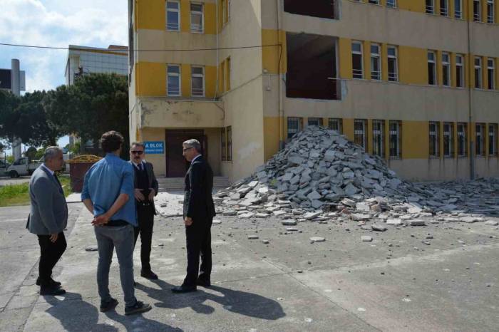 Edremit’te Okullar Güçlendiriliyor