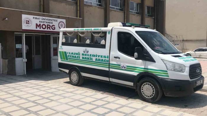 Bahçeyi İlaçlarken Traktörün Altında Kalan Çiftçi Hayatını Kaybetti